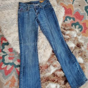 SEVEN7 DENIM JEANS IN CLASSIC FLARE MEDIUM WASH DISTRESSED TONE WITH STRETCH